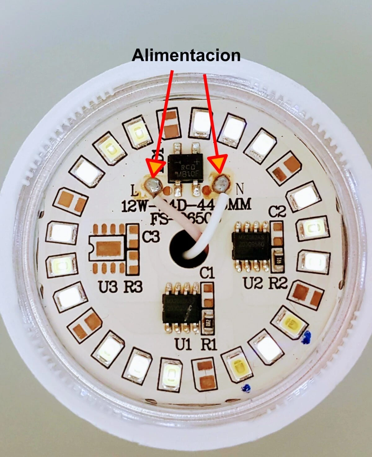 Comprobando la alimentación al circuito