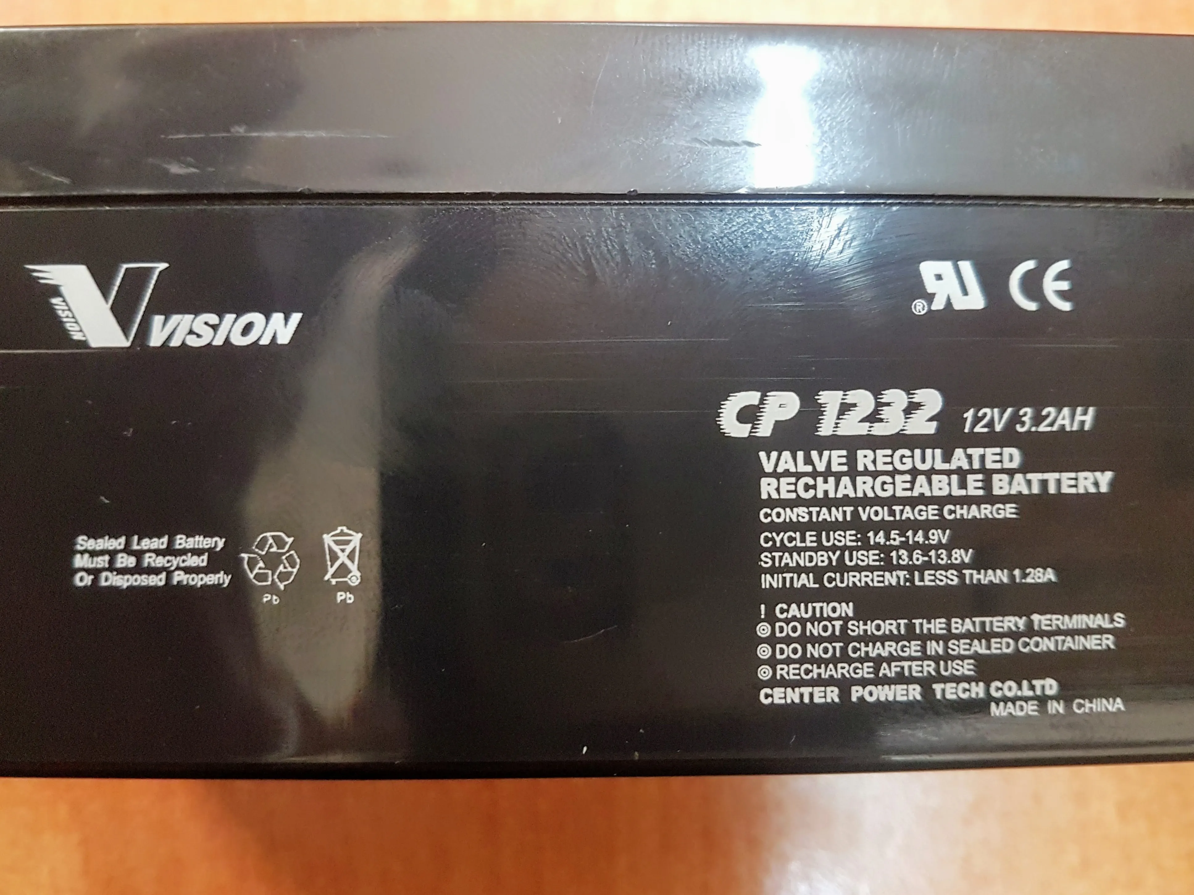 Esta es la batería original del no break.