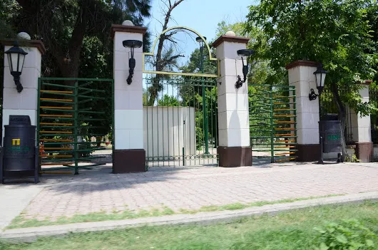 Bosque Venustiano Carranza SE DESCOMPUSO LA NORIA EN EL BOSQUE V.C. (Con info...