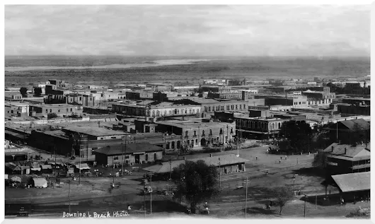 ANIVERSARIO DE TORREÓN Y DON PORFIRIO Texto Editorial del señor Carlos Castañ...