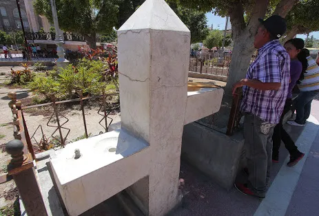 Pues así como que no dan muchas ganas de turistear...  Ya se fijaron en el óx...