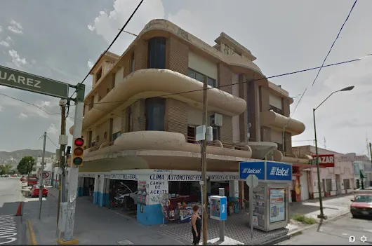¿Alguien sabe algo de este edificio? esta ubicado en la esquina de Juárez y C...