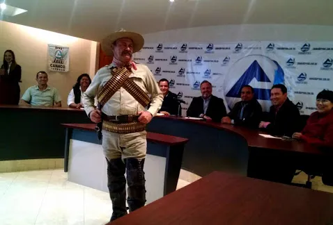 Ande usteeeeee !!! Mi General !!!