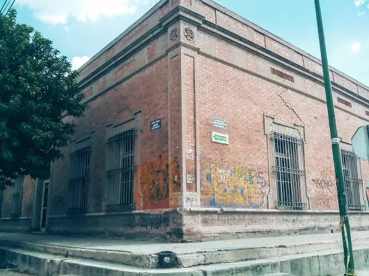 Grafitis Alguien me puede decir algo sobre este hermoso edificio, esta lleno ...