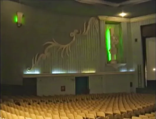 Por fin pude conseguir una imagen del antiguo #TeatroNazas , sus clásicas luc...