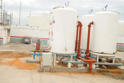 Cuando los ricos se quejan Y eso que tienen dinero para poner sus filtros... ...