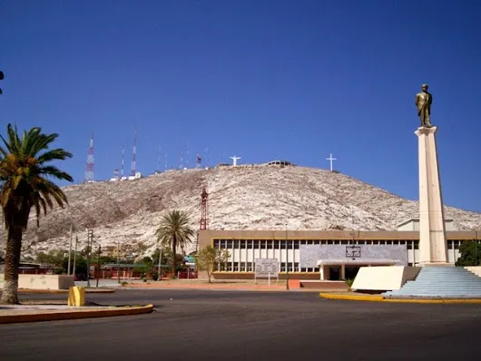 HISTORIA DEL CRISTO (REDENTOR) DE LAS NOAS  Don Sergio Antonio Corona Páez, s...