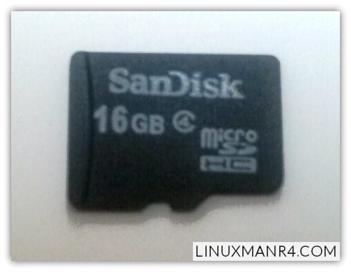 acercamiento a la memoria microsd sandisk. Memoria Falsa.