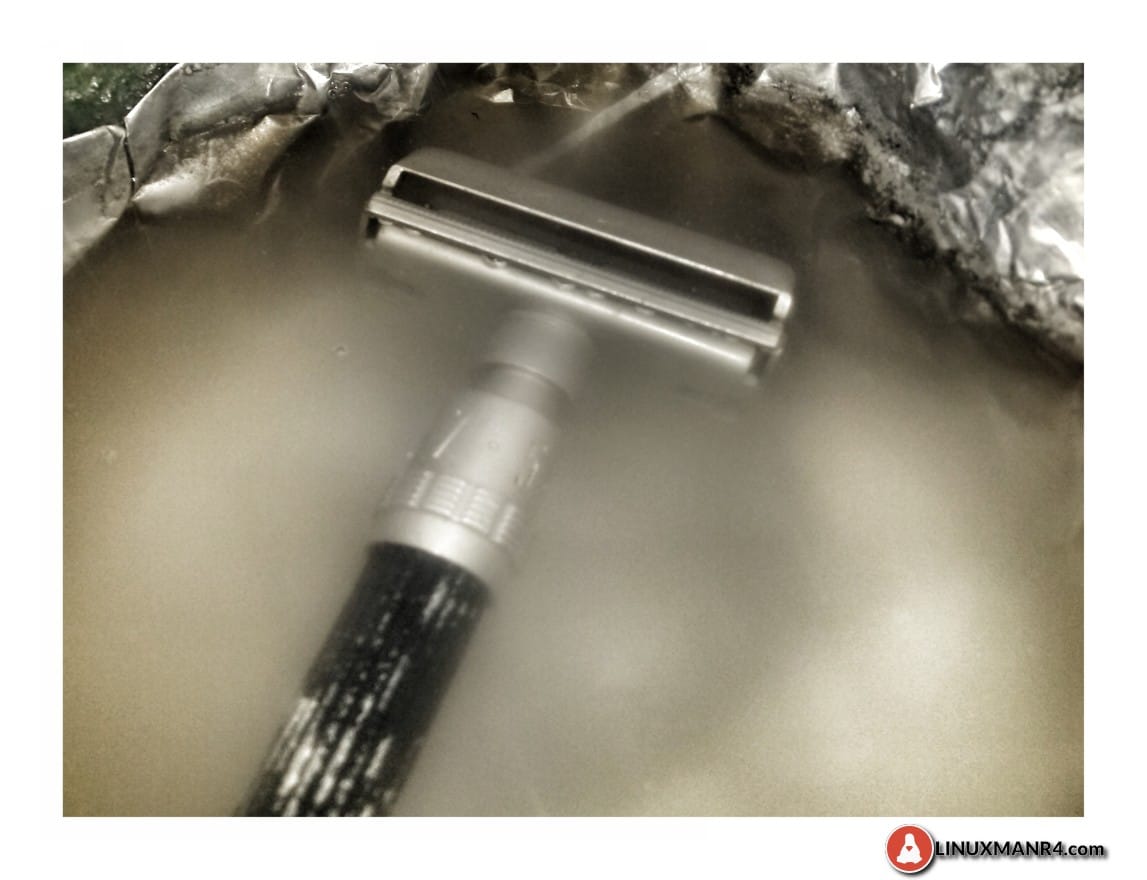 Bicarbonato papel aluminio y agua caliente