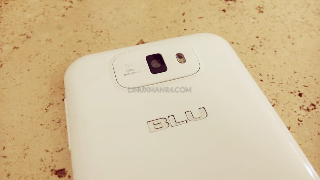 Cámara de 5 Mpx con autofocus y flash