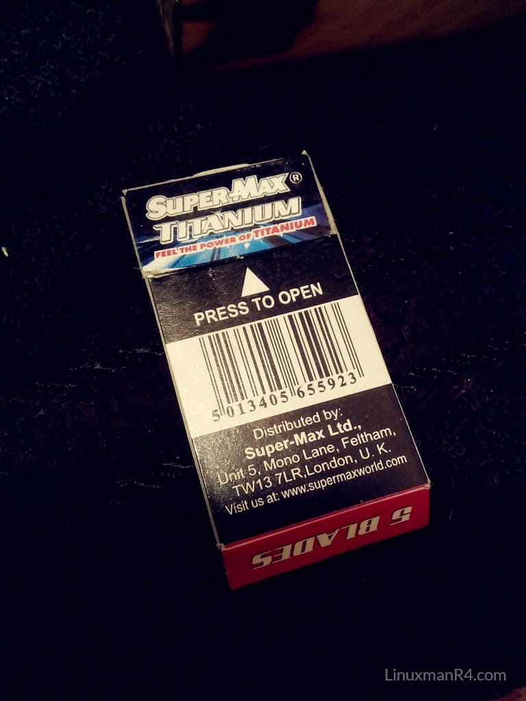 Super-max Titanium reverso de la caja