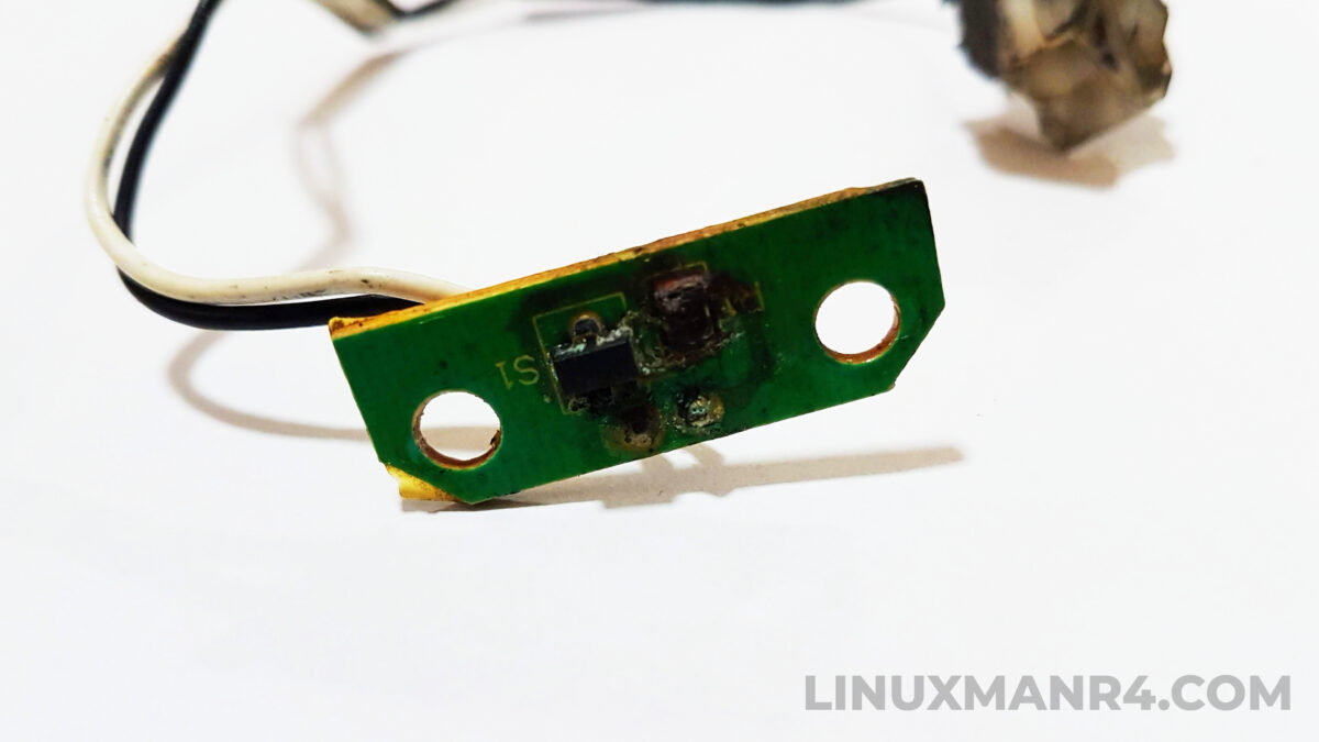 Sensor de movimiento dañado.